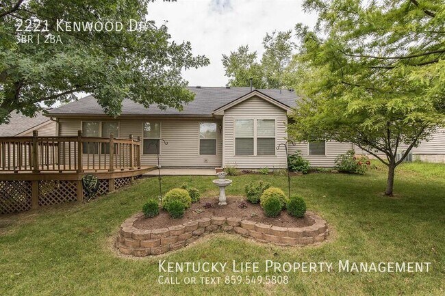 Foto del edificio - 2221 Kenwood Dr
