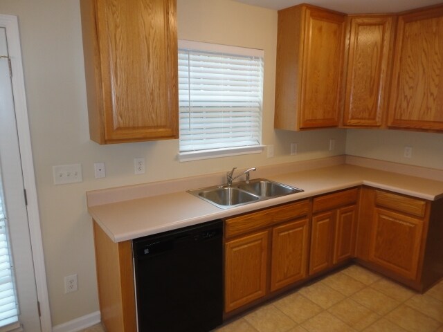 Foto del edificio - 3913 Tyler Bluff Ln