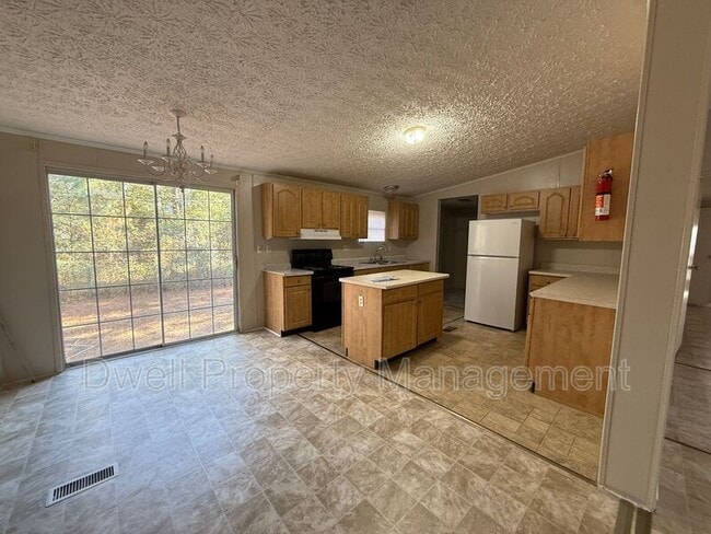 Building Photo - 353 Barnhart Dr