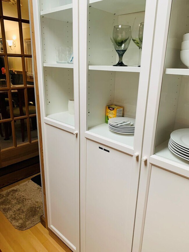 Foto del edificio - Rare Furnished Dream Studio in Langley wit...