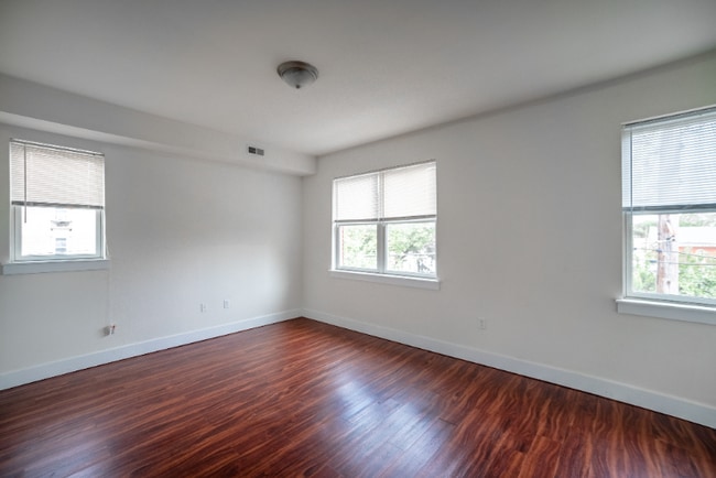 Foto del edificio - 3518 Spring Garden St