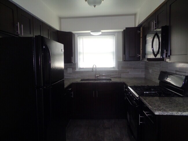 Building Photo - 8149 83rd Pl