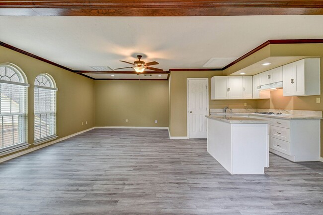 Building Photo - Studio Apartment for Lease in Olde Oaks_Im...