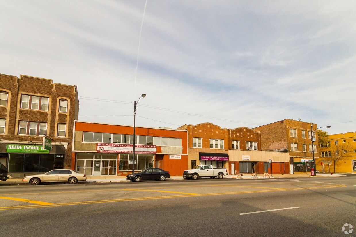 Building Photo - 5306-5308 W North Ave