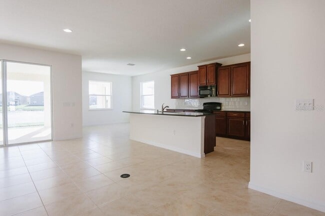 Building Photo - 15543 Trinity Fall Way