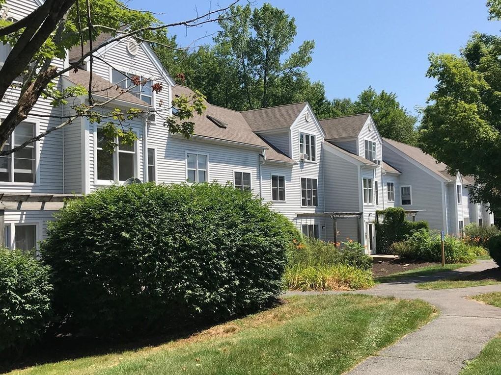 Photo - 26 Salem Pl (Amherst, MA)