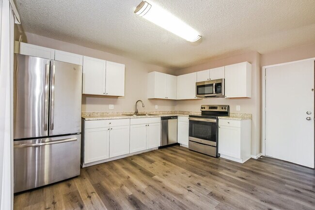 Building Photo - 1275 Pin Oak Dr