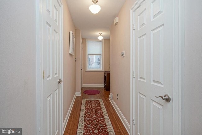 Foto del edificio - 522 Montrose St