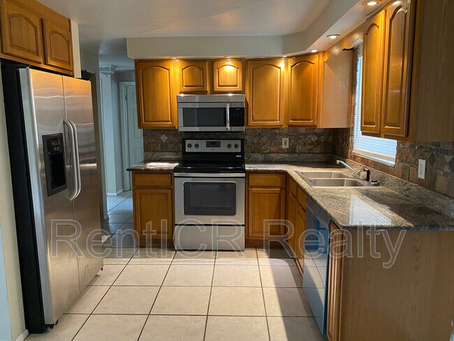 Foto del edificio - 4655 Koala Dr