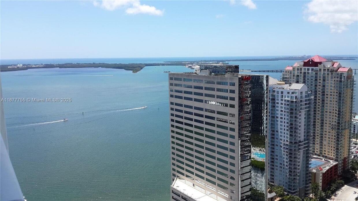 Foto principal - 950 Brickell Bay Dr