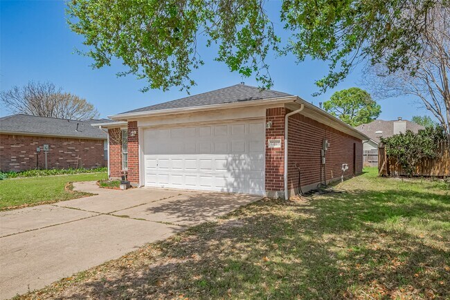 Foto del edificio - 17046 Applecross Ln