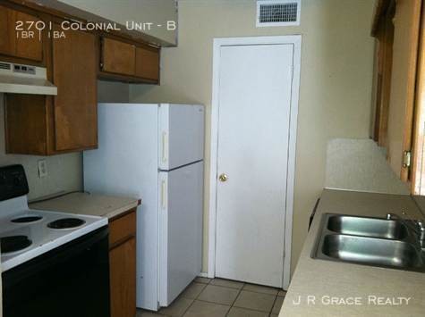 Foto del edificio - 2701 Colonial Ave