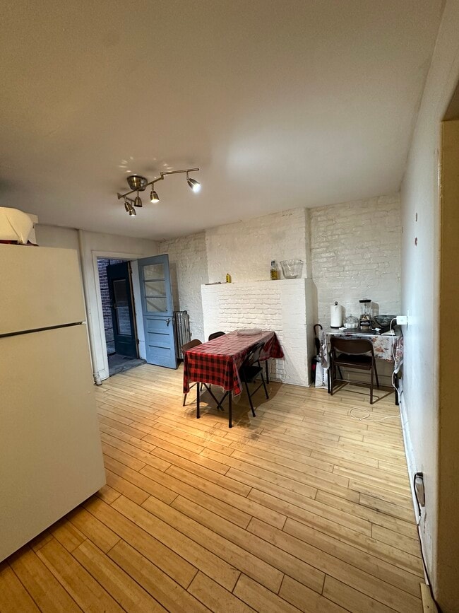 Building Photo - 411 Bergen St