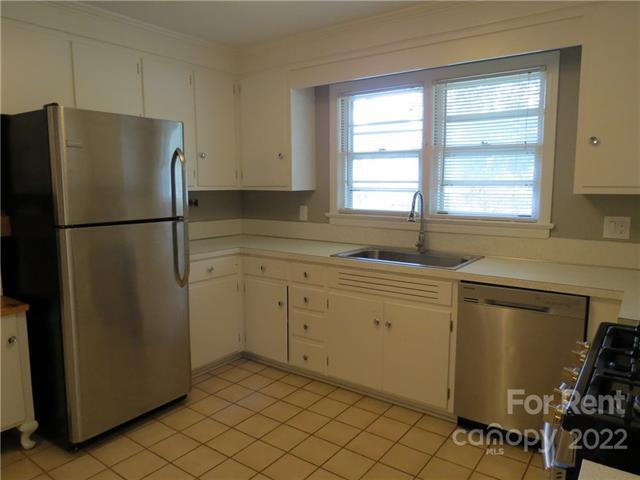 Building Photo - 21115 Catawba Ave