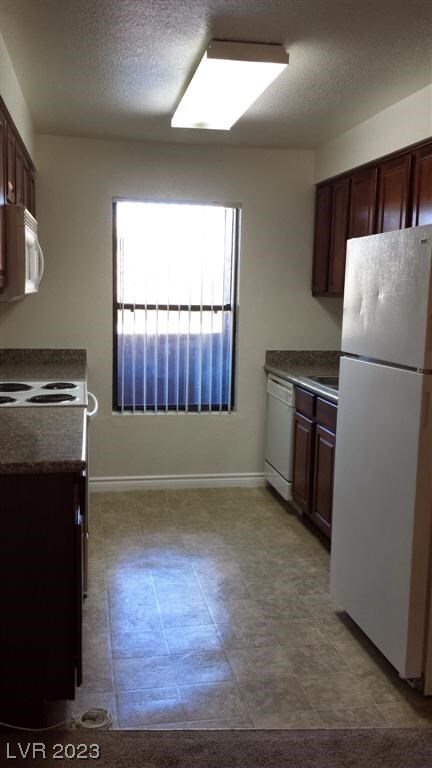 Foto del edificio - 2451 N Rainbow Blvd
