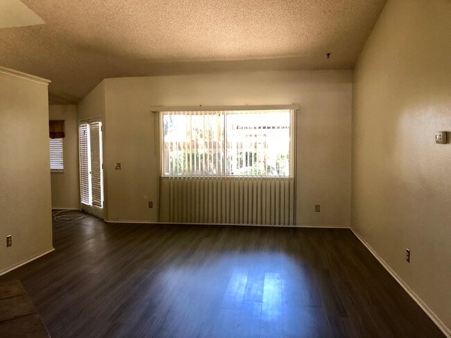 Building Photo - 1305 Windsor Pl