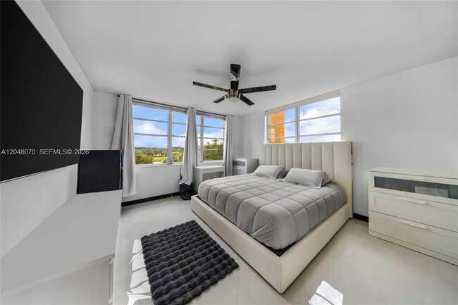 Foto del edificio - 3001 W Rolling Hills Cir