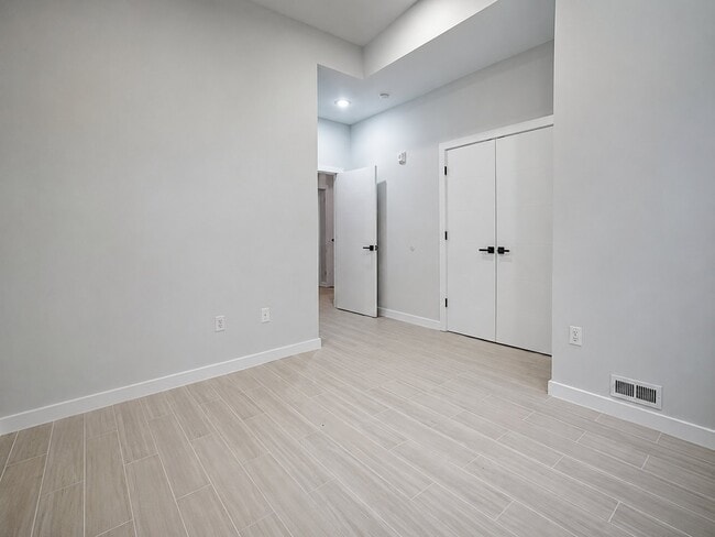 Building Photo - 2413 N 7th St