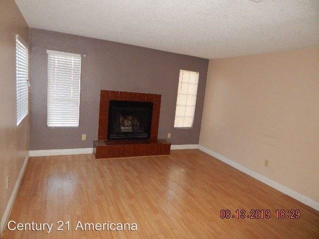 Foto del edificio - 2725 Jennydiane Dr