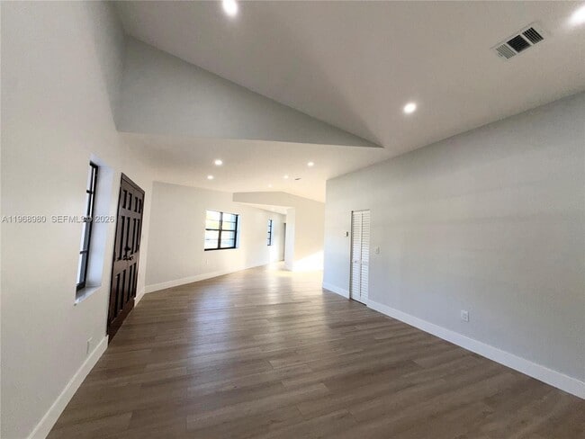 Foto del edificio - 250 SW 78th Ave