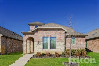 Building Photo - 2528 Finch Holw Dr