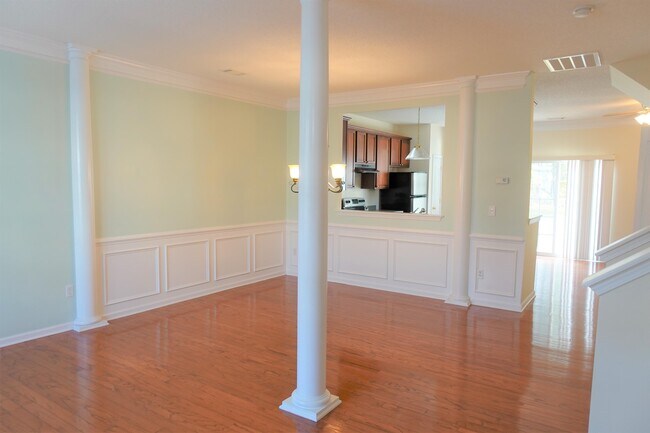 Building Photo - 215 Nimbus Ct