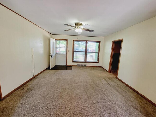 Building Photo - 3412 S Osage Ave