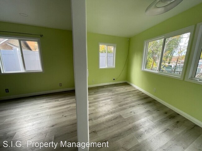 Building Photo - 2 br, 1.5 bath House - 10015 Glory Avenue