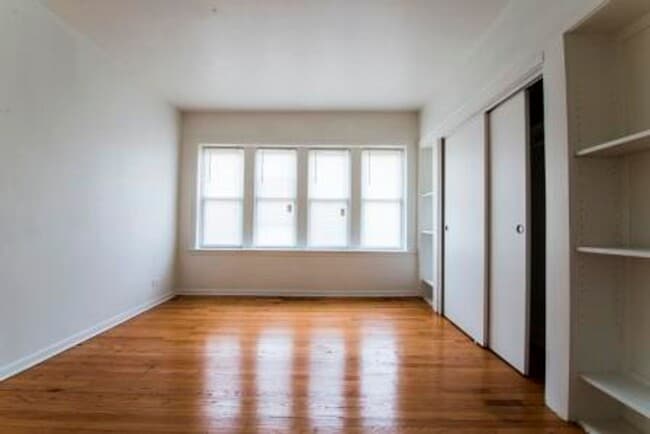 Building Photo - Auburn Gresham Apartments