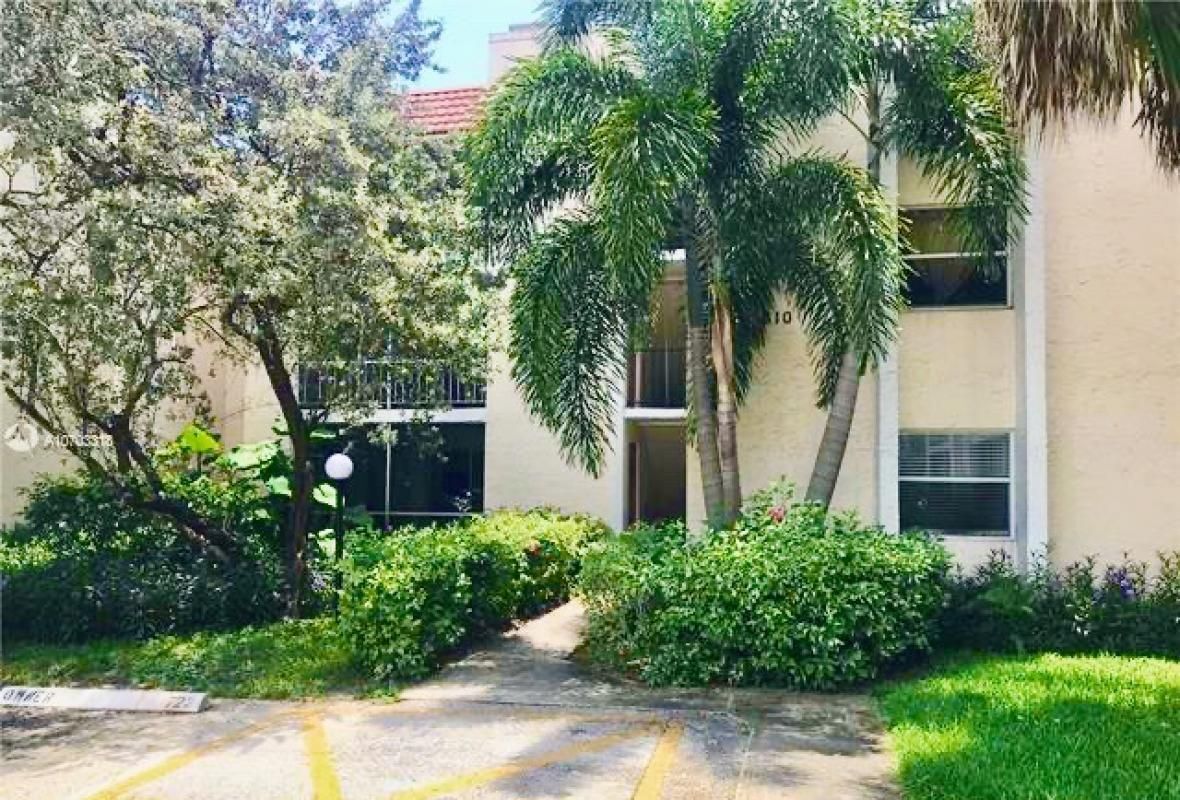 610 NW 13th St Unit 15, Boca Raton, FL 33486 Condo for Rent in Boca