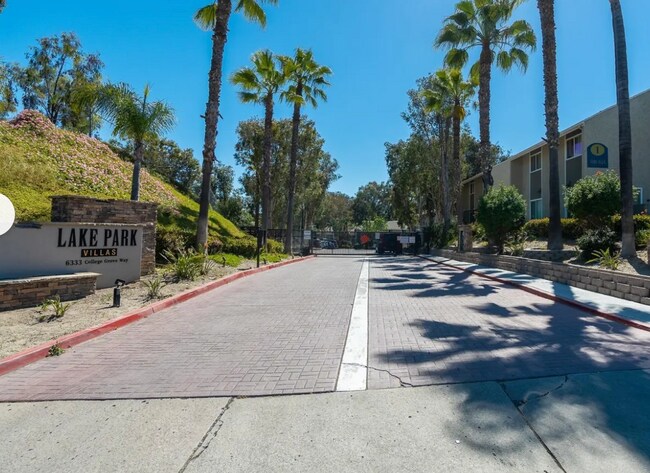Foto del edificio - 6333 College Grove Way