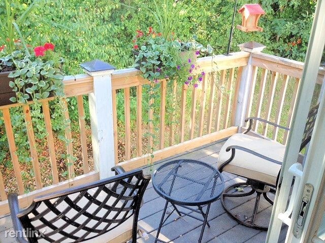 Building Photo - 282 Bedford St