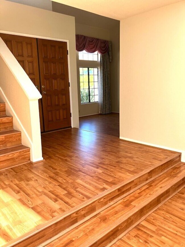 Building Photo - Westwood, Rancho Bernardo, 3/2 2 Story Home