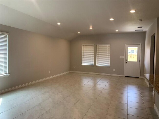 Foto del edificio - 2329 Restful Ln