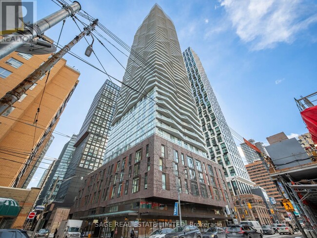 Photo du bâtiment - 100 Dalhousie St