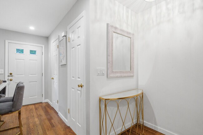 Foto del edificio - 382 Knapps Hwy