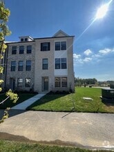 Building Photo - 7403 Calm Retreat Blvd