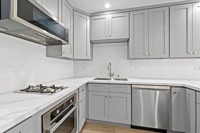 Foto del edificio - 1240 W 29th St