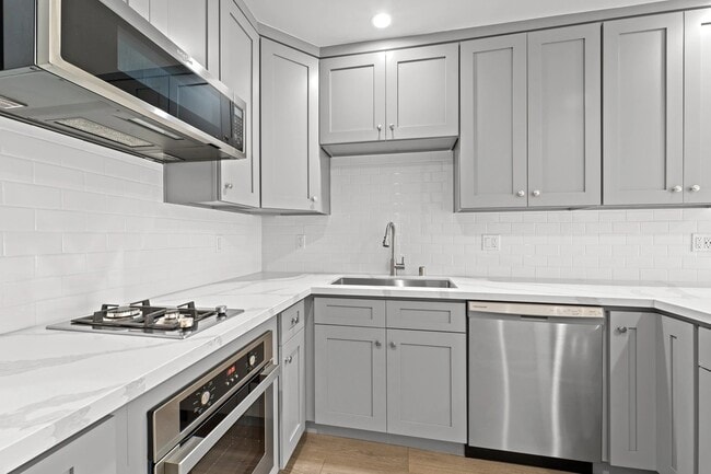 Building Photo - 1240 W 29th St