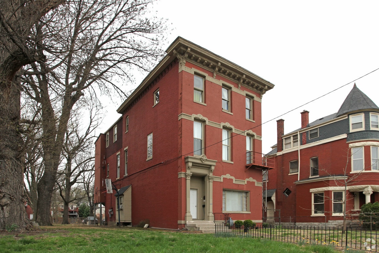 Primary Photo - 1149 S 1st St