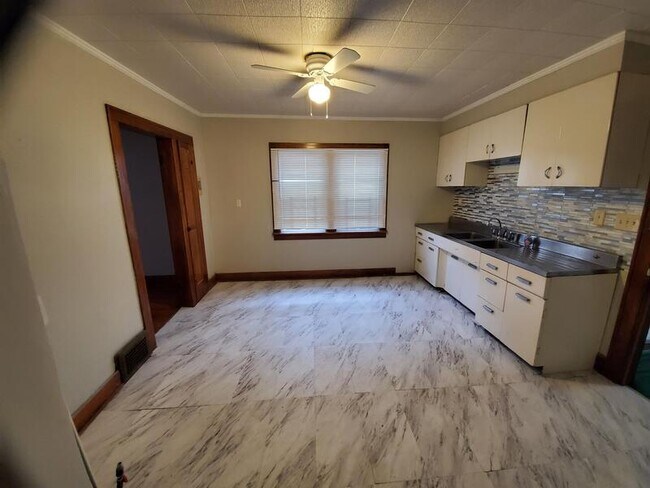 Foto del edificio - 4078 E 143rd St