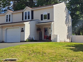Building Photo - 59 Deer Run Dr