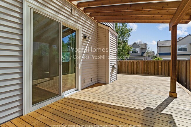 Foto del edificio - Charming 3-Bedroom, 2.5-Bath Home with A/C...