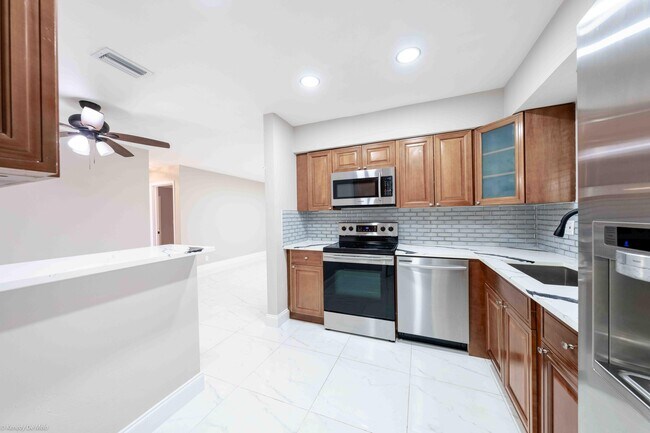 Foto del edificio - 120 SW 29th Terrace