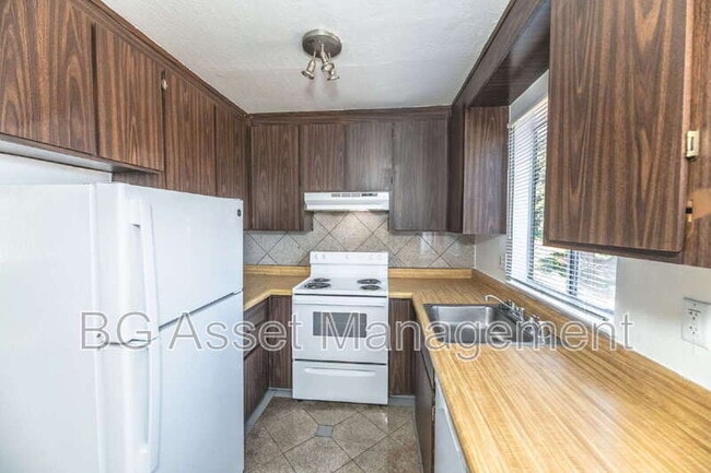 Photo - 547 Rodeo Ave Apartment