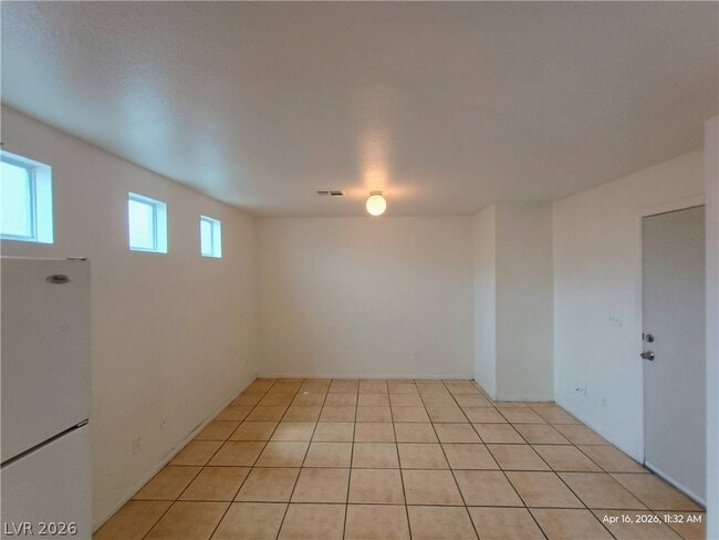 Building Photo - 5195 Shreve Ave