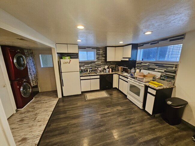 Foto del edificio - 2158 E Sunnyside Ave