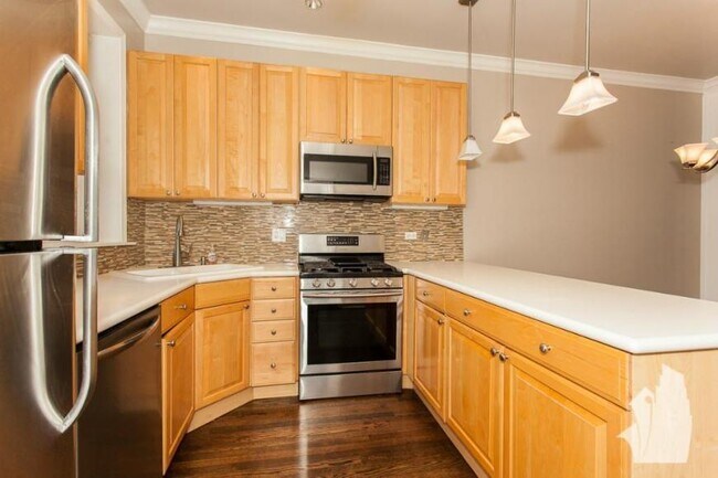 Foto del edificio - 2 bedroom in Chicago IL 60613