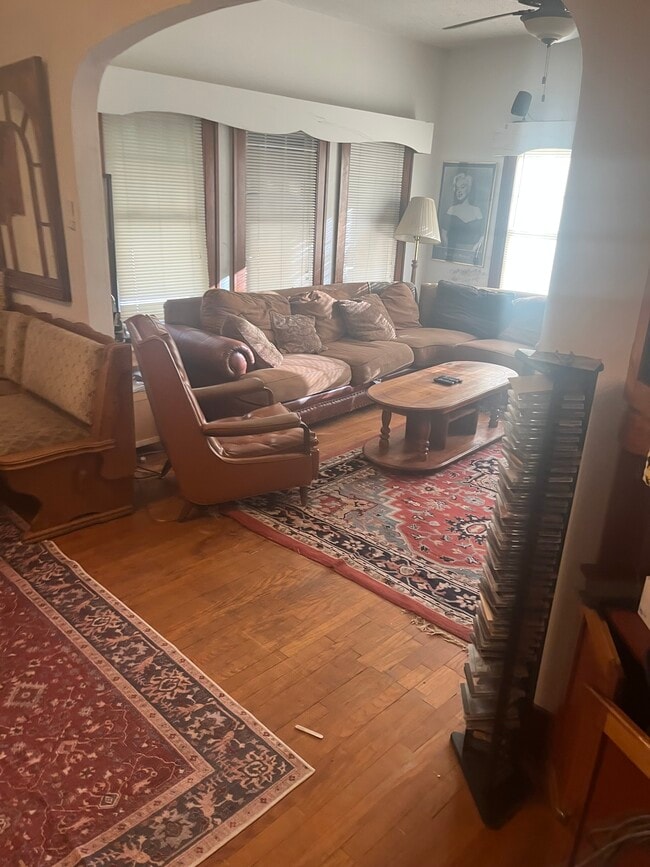 Foto del edificio - 2118 Elm St