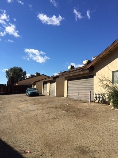 Building Photo - 4401 Tierra Verde St